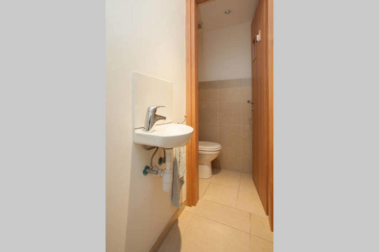 Cosy 1Br Near Beach By Feelhome Tel Awiw Zewnętrze zdjęcie